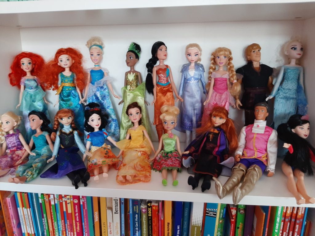 ED92  📄 Blog : Les poupées Disney