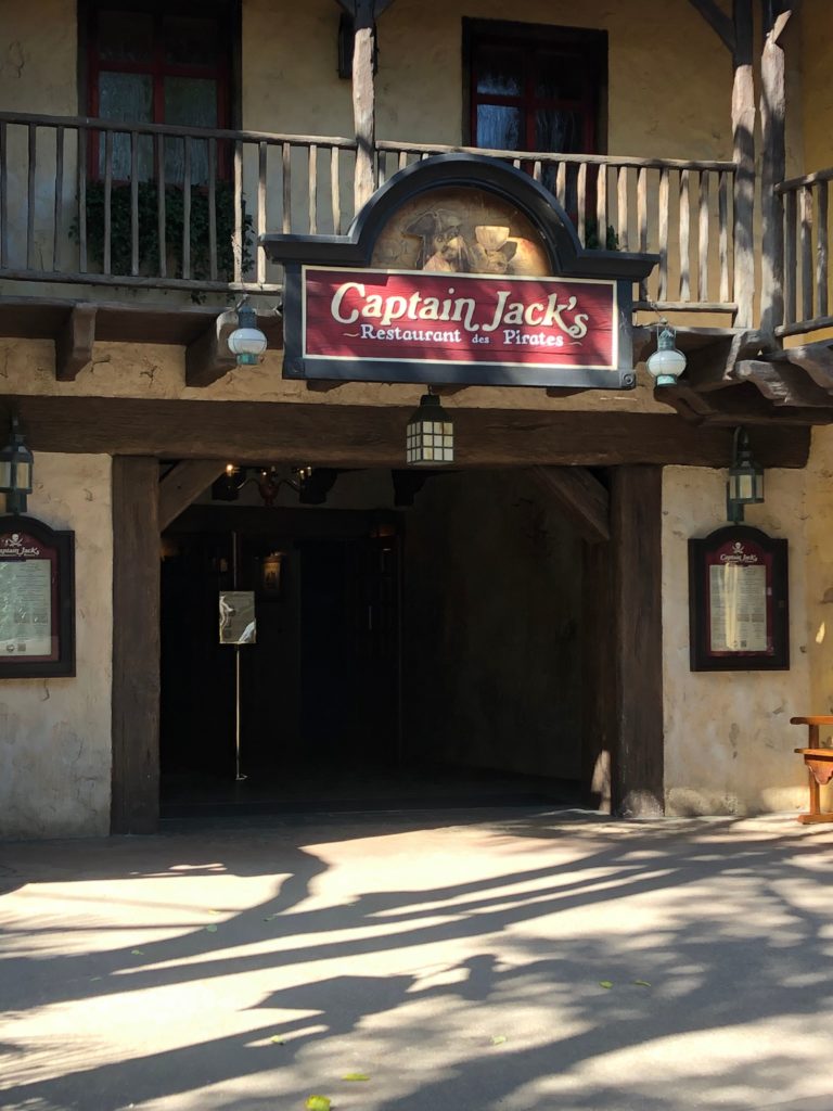 L'entrée du restaurant le Captain Jack's