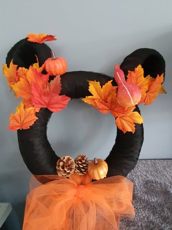 couronne halloween en forme de tête de Mickey