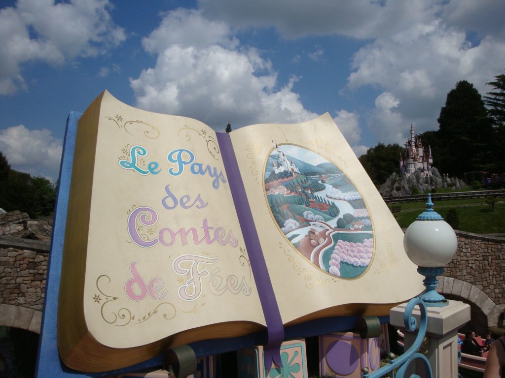 Le livre du pays des contes de fées