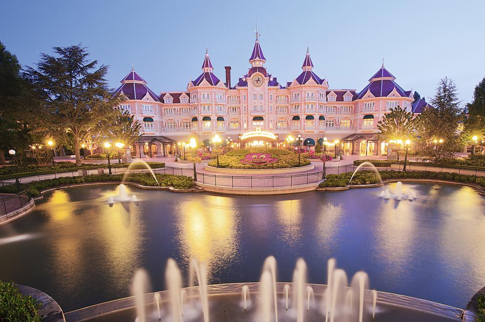 Disneyland Hotel vu des jardins