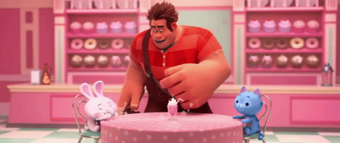 Ralph doit choisir entre donner des milkshakes et crêpes à deux personnages différents.
