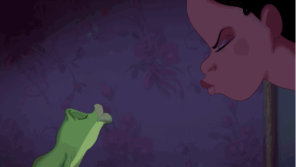 Tiana embrasse une grenouille