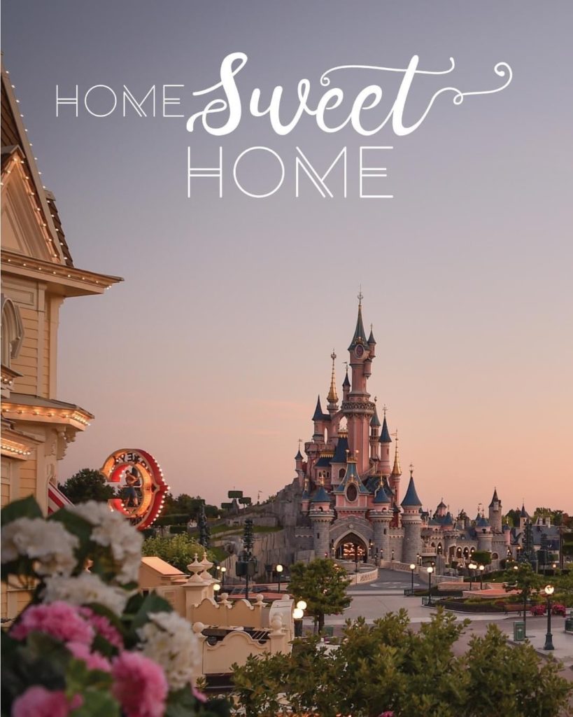 Boite à musique Aurore La Belle au Bois Dormant Disneyland Paris Disney  Princess rose Once Upon A Dream