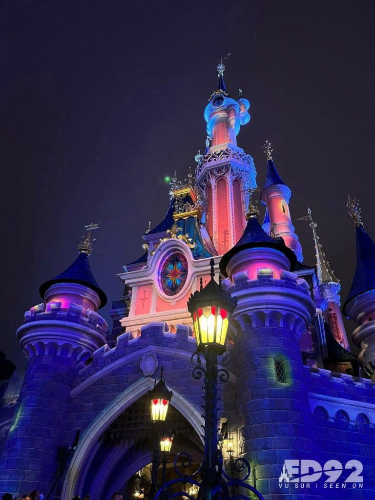 Dedicated to DLP on X: The stunning Sleeping Beauty Castle - Disneyland  Paris press photo from November 2006  / X