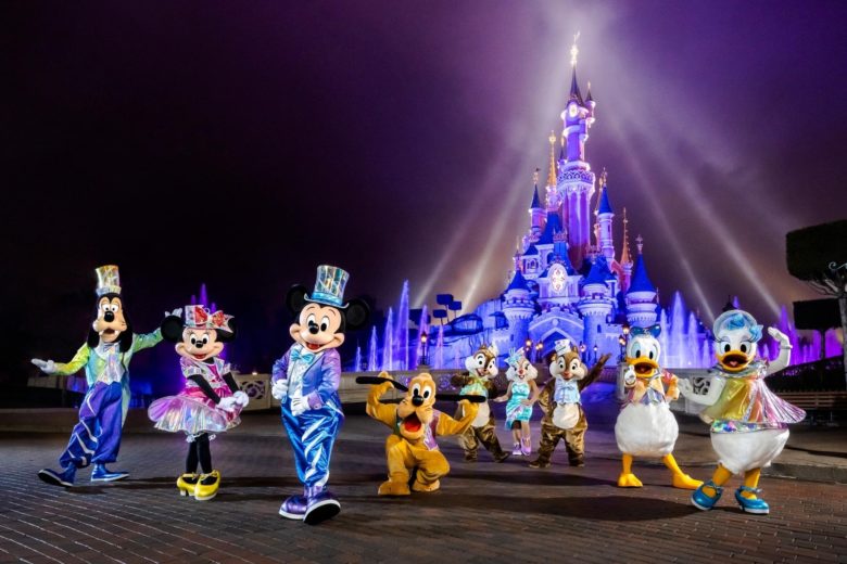 Chateau 30 ans Disneyland Paris Mickey et ses amis