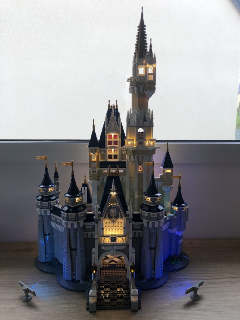 ED92  📄 Blog : I Built the Disney Castle – LEGO® Disney™