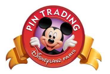 Pin Trading Disneyland Paris