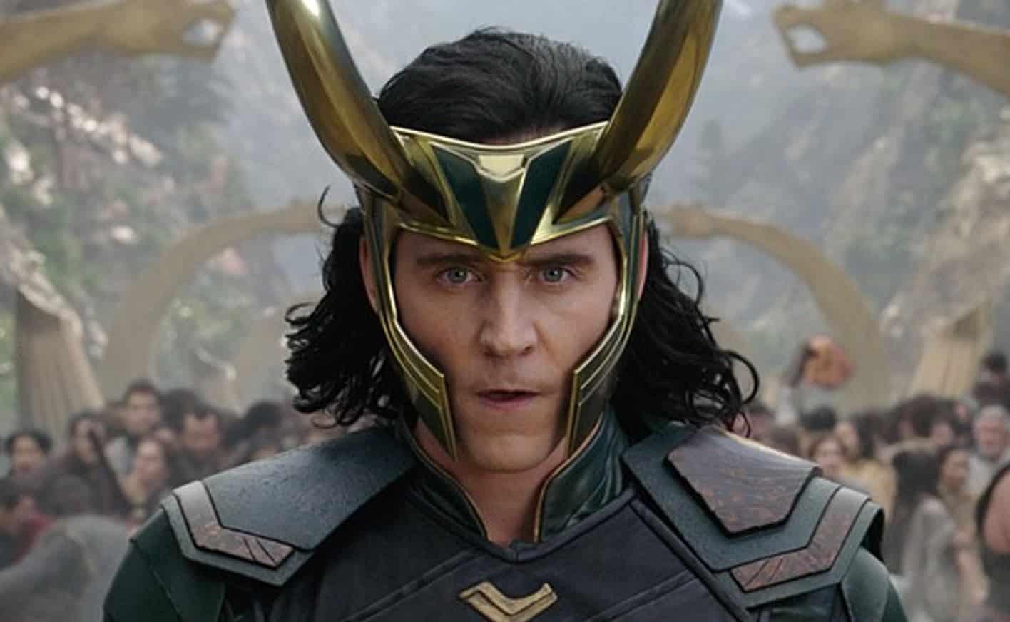 Tom Hiddleston incarnant Loki sur nos écrans