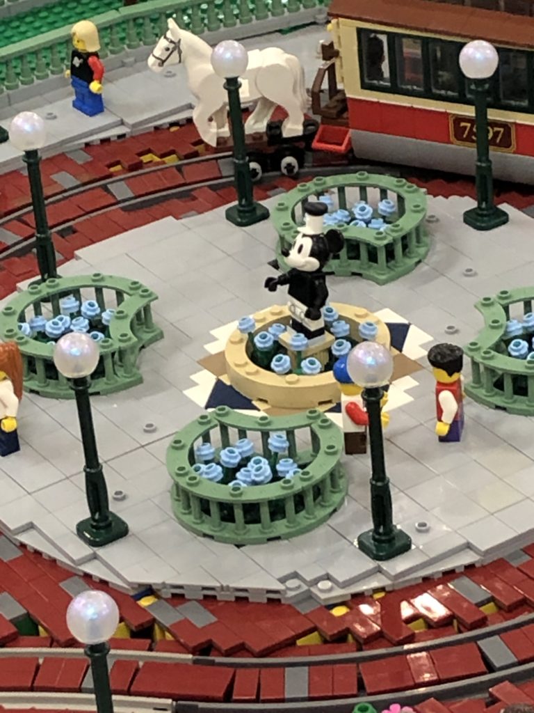 Disneyland Paris en légo Disneybricks
