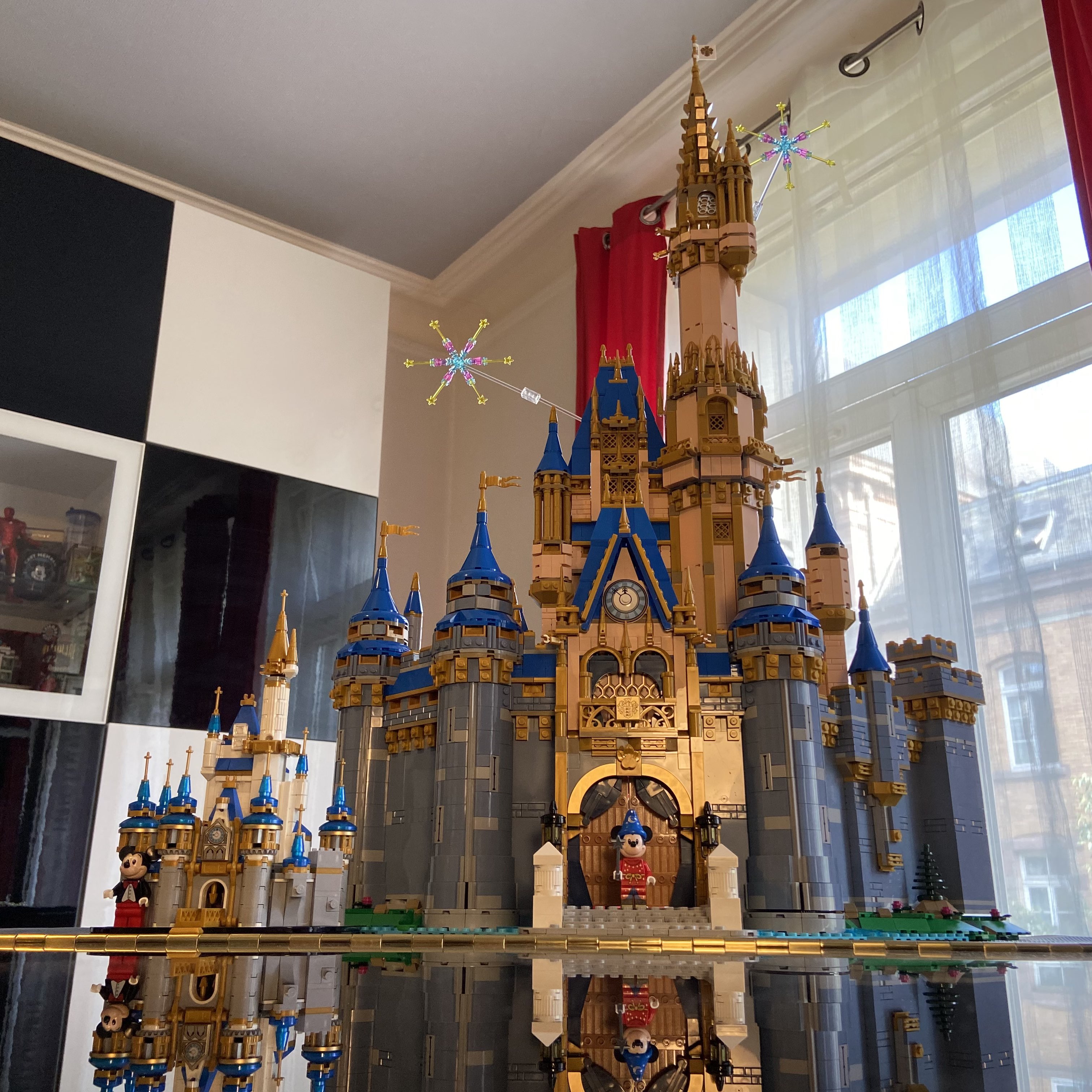 ED92  📄 Blog : The new Disney Lego castle: a Fantas-brick experience